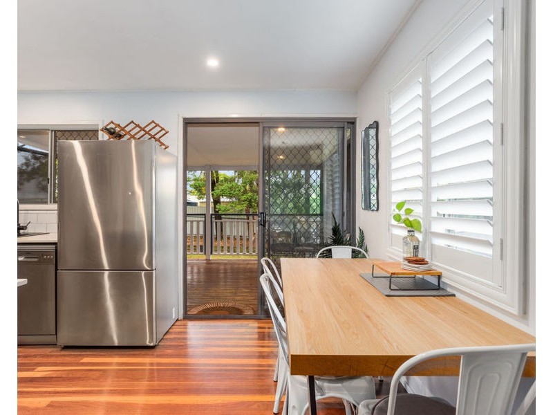 16 Reif Street, Flinders View QLD 4305