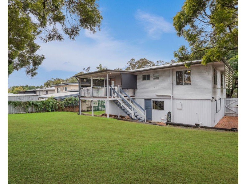 16 Reif Street, Flinders View QLD 4305