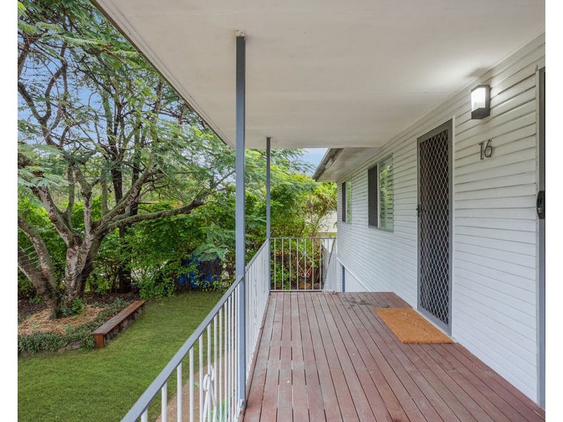 16 Reif Street, Flinders View QLD 4305