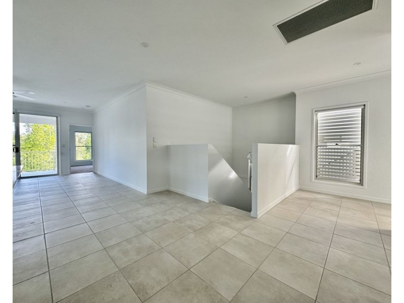 27/99 Brookwater Dr, Brookwater QLD 4300