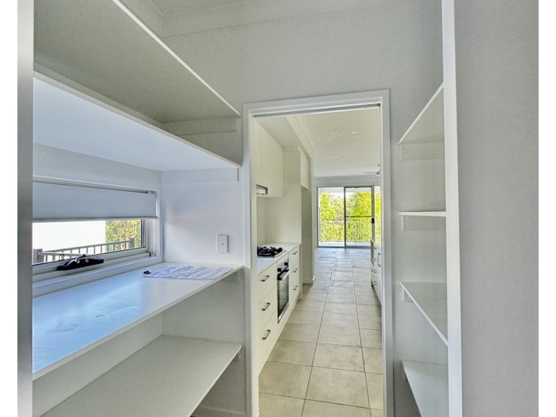 27/99 Brookwater Dr, Brookwater QLD 4300