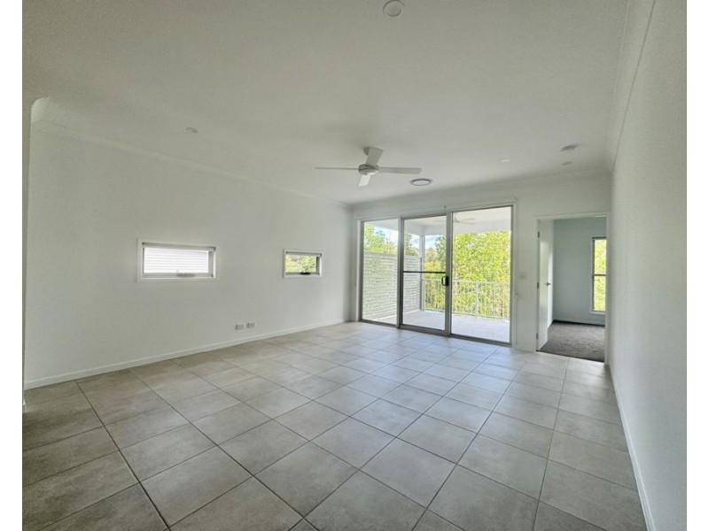 27/99 Brookwater Dr, Brookwater QLD 4300