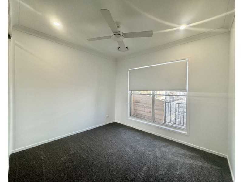 27/99 Brookwater Dr, Brookwater QLD 4300