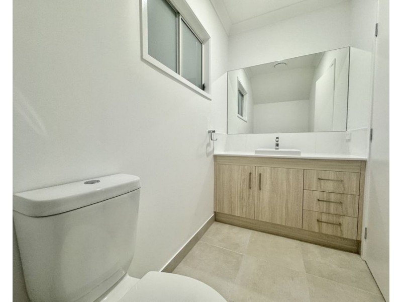 27/99 Brookwater Dr, Brookwater QLD 4300