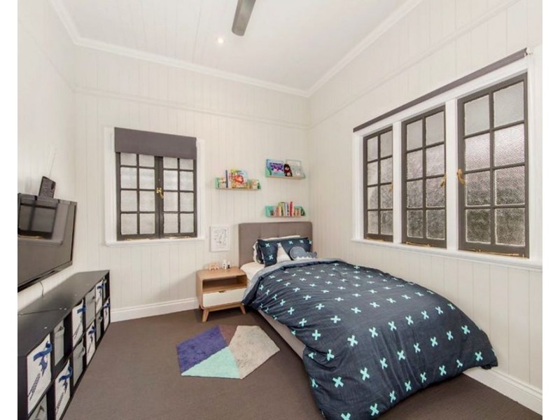 1 Wyndham Street, North Ipswich QLD 4305