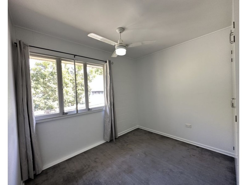 31 Crosshill Street, Leichhardt QLD 4305