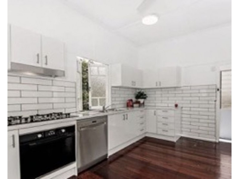 4 Lennon Lane, North Ipswich QLD 4305