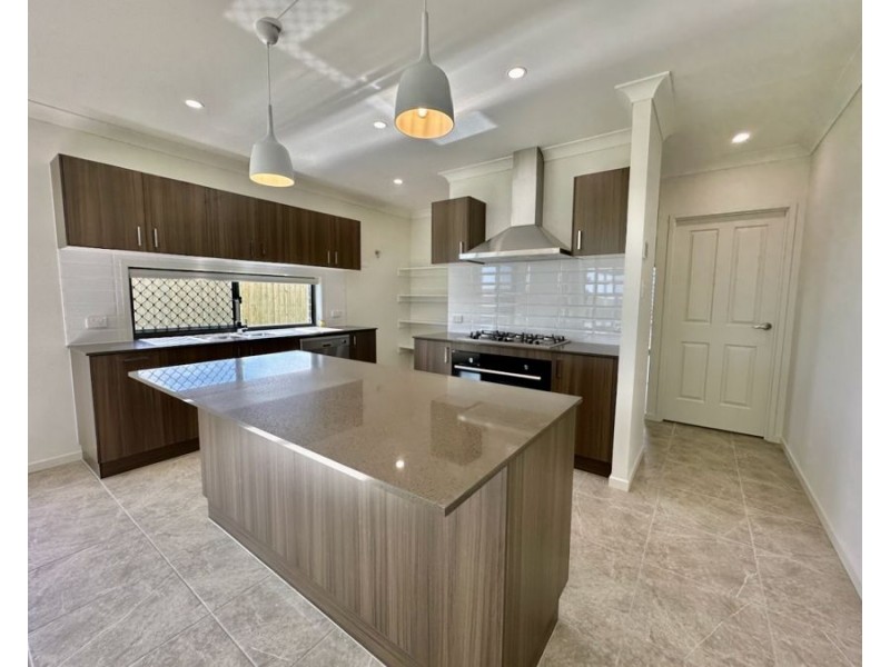 55 Mulberry Cct, Gleneagle QLD 4285