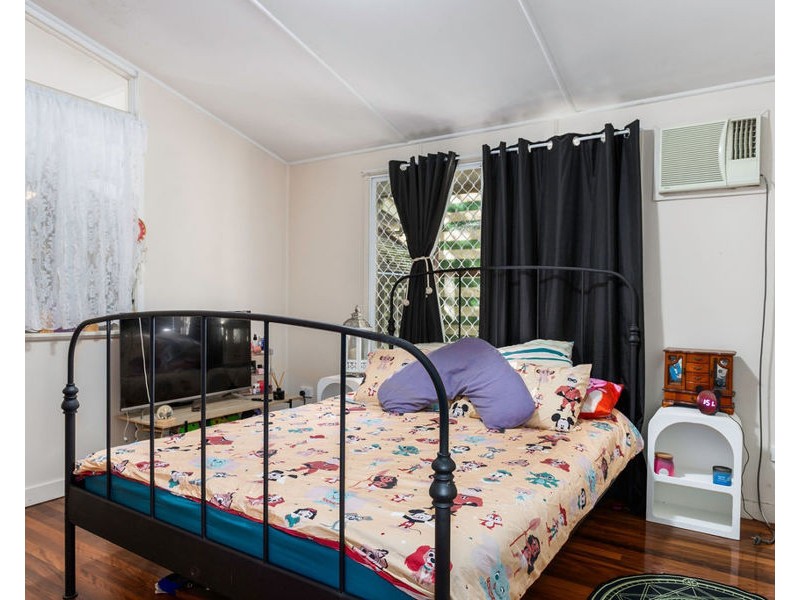 6 Marcel Street, East Ipswich QLD 4305
