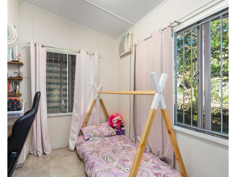 6 Marcel Street, East Ipswich QLD 4305