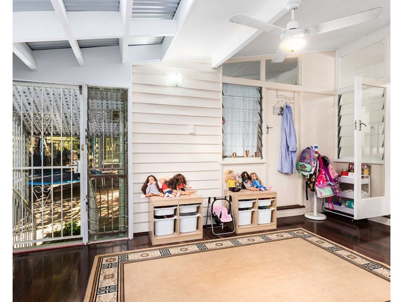 6 Marcel Street, East Ipswich QLD 4305