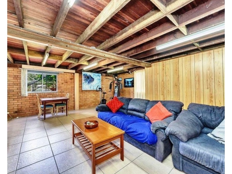 4 Hedge St, Strathpine QLD 4500
