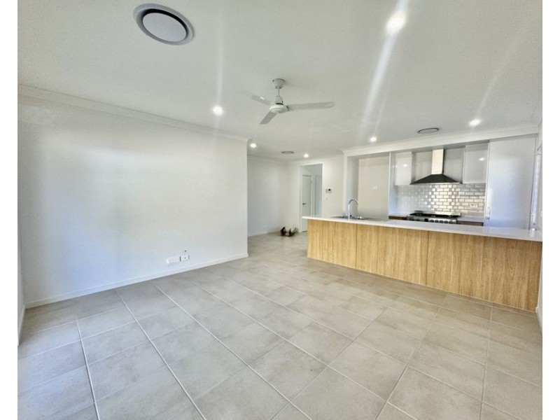 14 Glenmore St, Morayfield QLD 4506