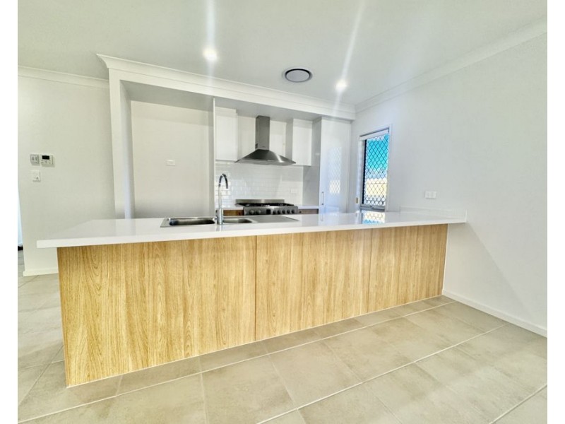 14 Glenmore St, Morayfield QLD 4506