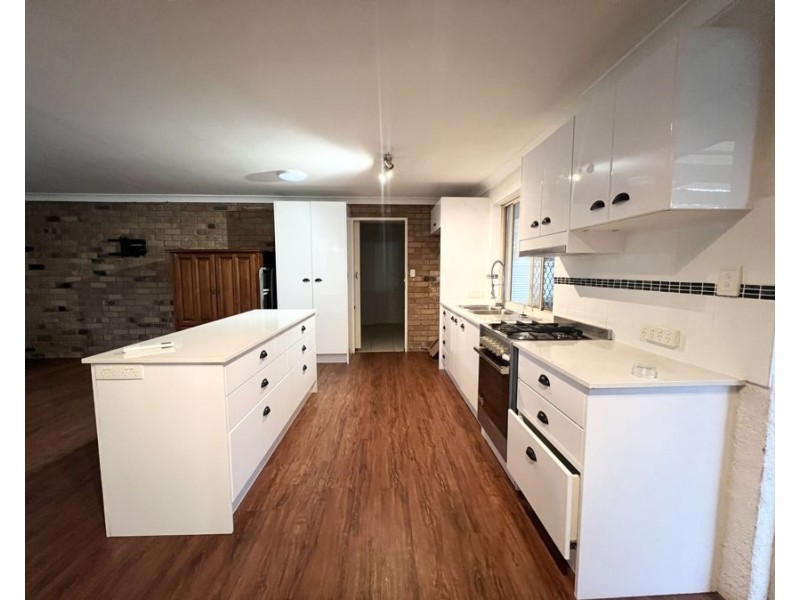 14 Leahy St, Brassall QLD 4305