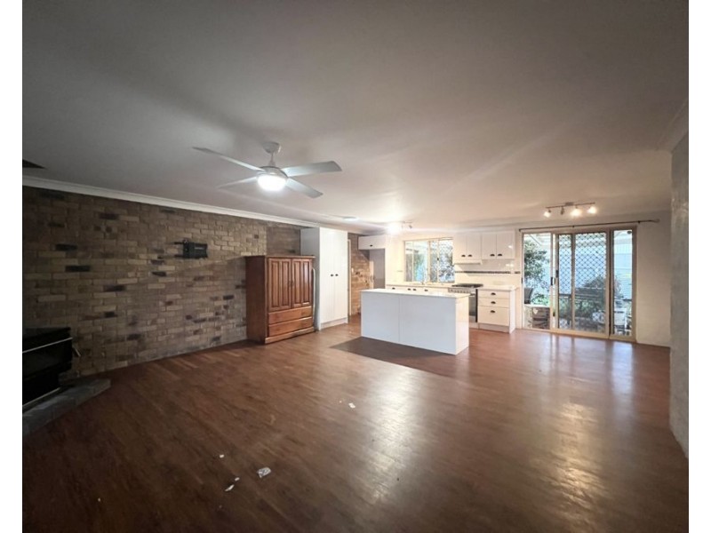 14 Leahy St, Brassall QLD 4305