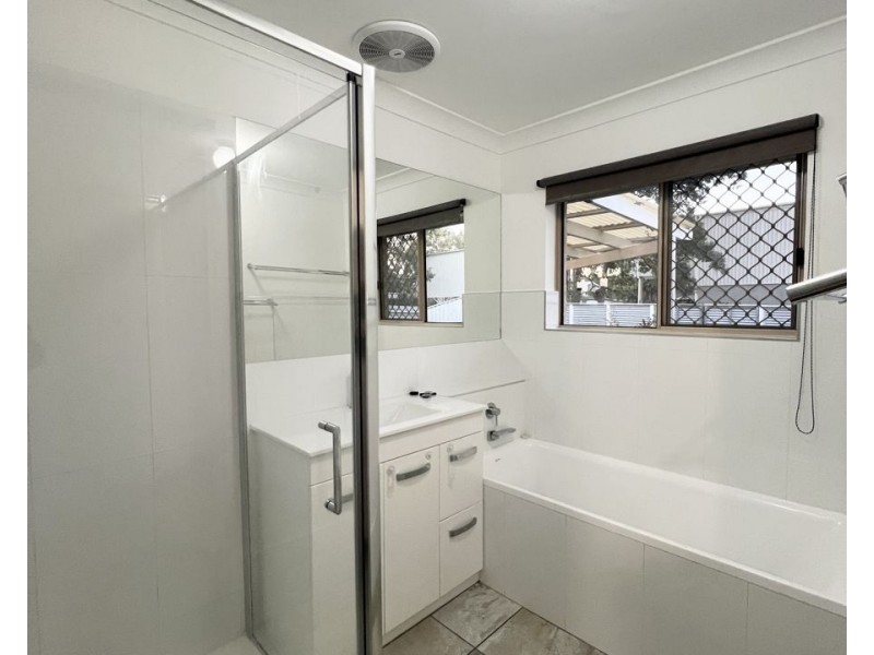 14 Leahy St, Brassall QLD 4305