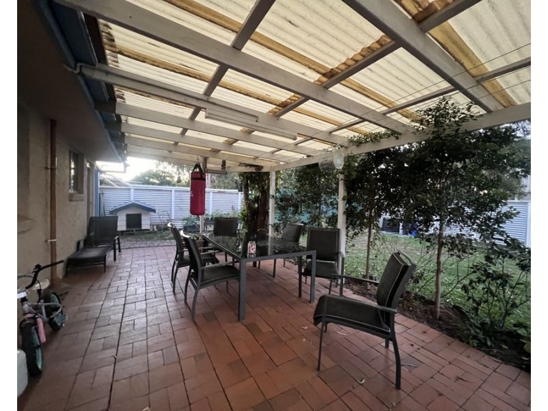 14 Leahy St, Brassall QLD 4305