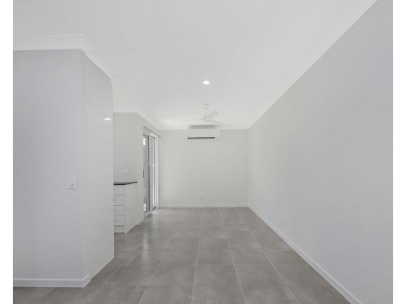 2/40 Montana Cct, Logan Reserve QLD 4133