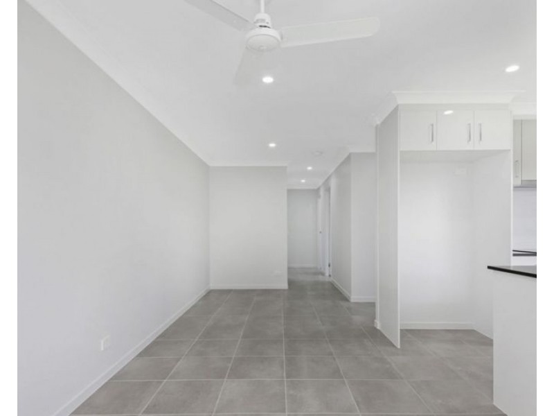 2/40 Montana Cct, Logan Reserve QLD 4133