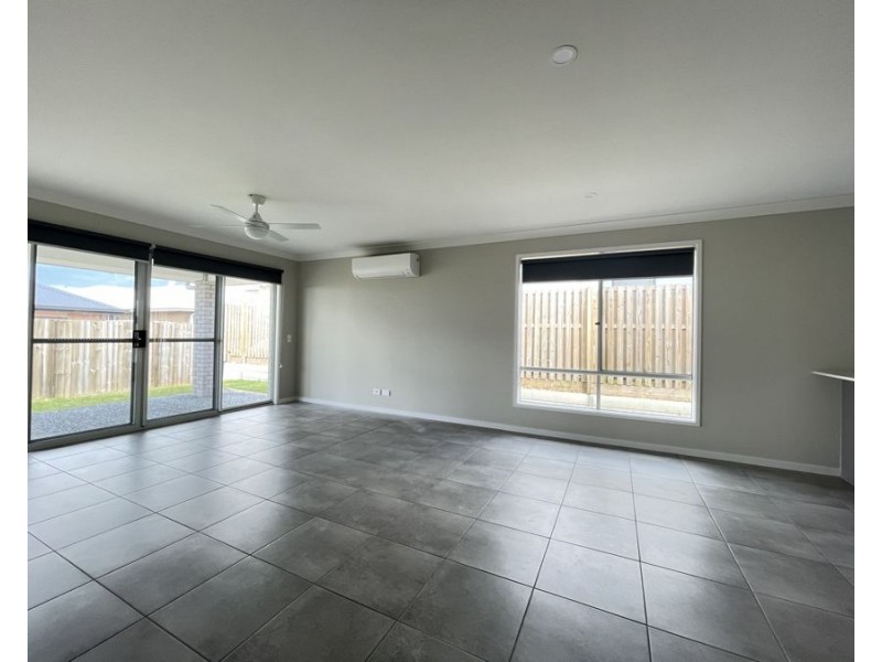 59 Sunbird Drive, Redbank Plains QLD 4301