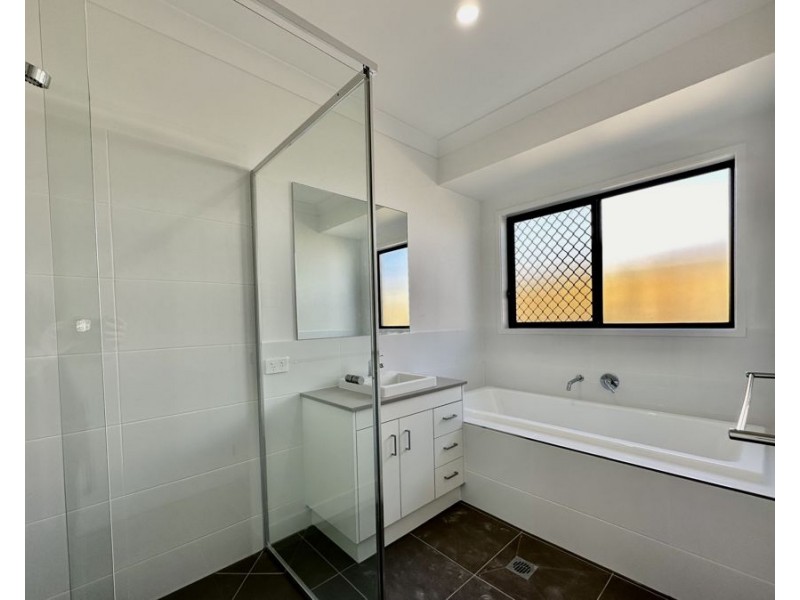 10 Coorong St, Yarrabilba QLD 4207