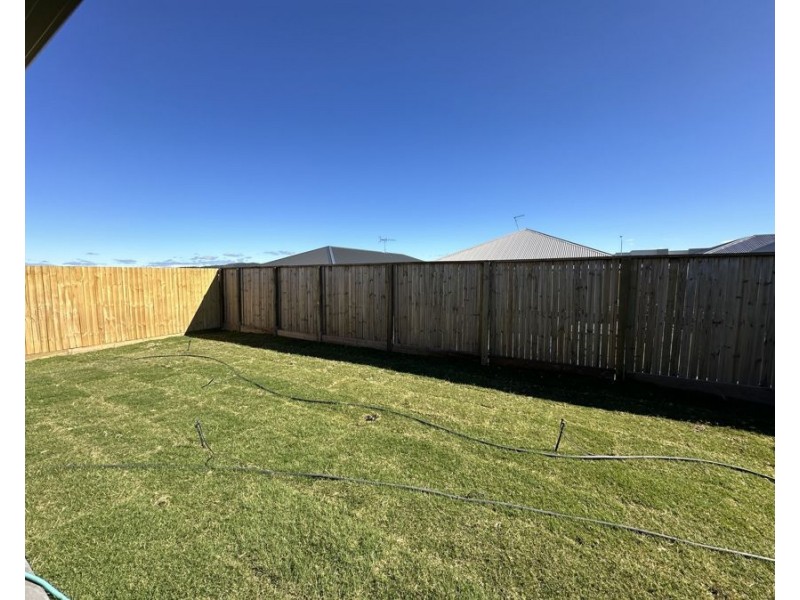 10 Coorong St, Yarrabilba QLD 4207