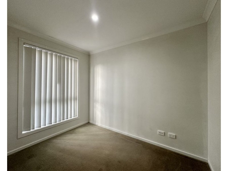 15 Mitchell St, Redbank Plains QLD 4301