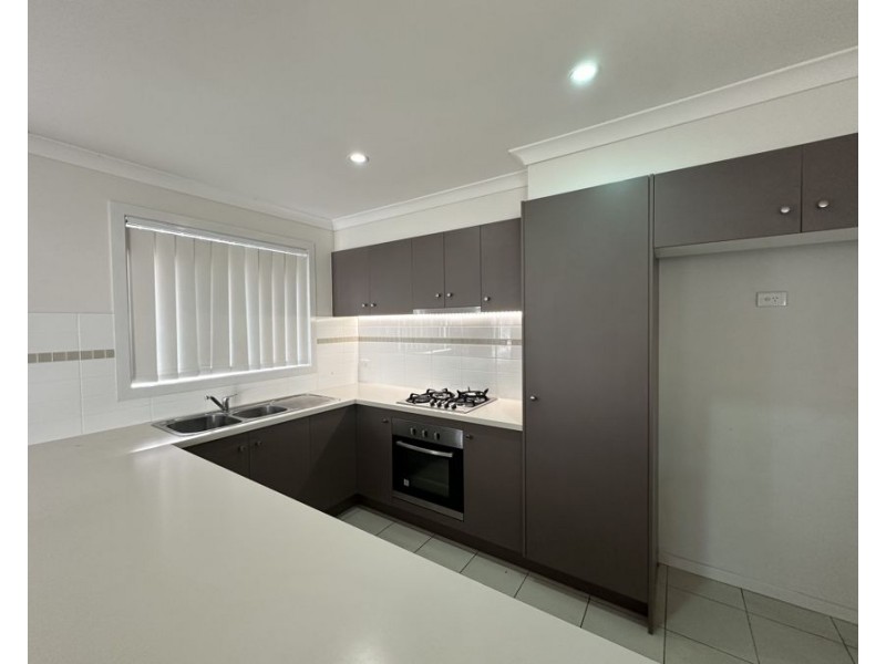 15 Mitchell St, Redbank Plains QLD 4301