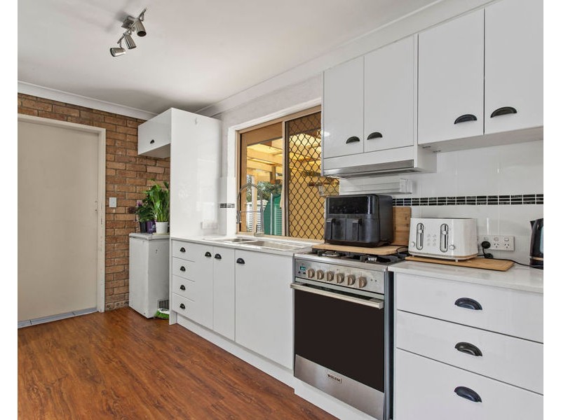 14 Leahy Street, Brassall QLD 4305