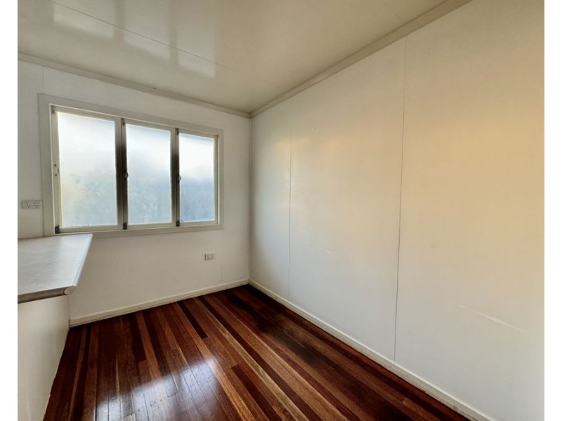 34 Flinders Dr, Leichhardt QLD 4305