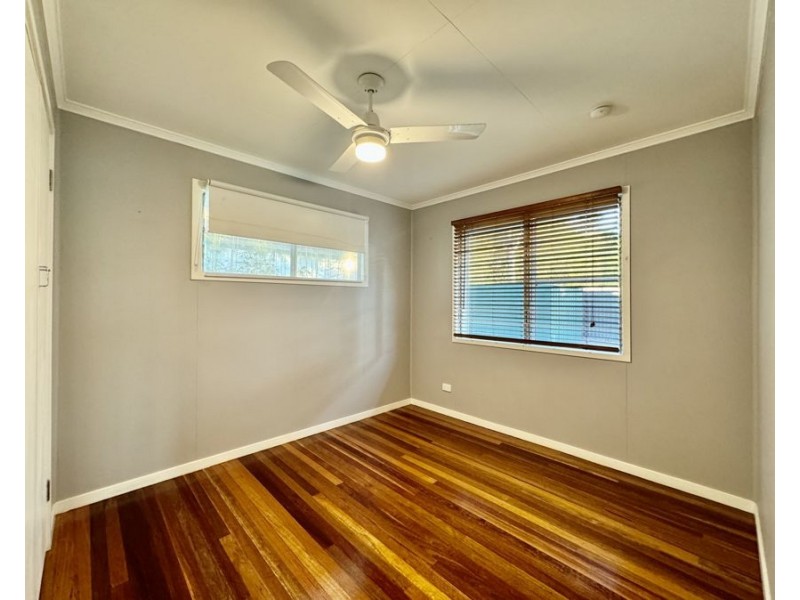 34 Flinders Dr, Leichhardt QLD 4305