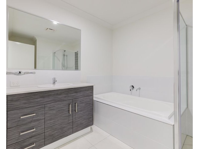 1/28 Herbst Dr, Bahrs Scrub QLD 4207