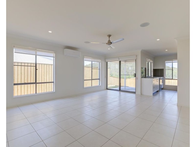1/28 Herbst Dr, Bahrs Scrub QLD 4207