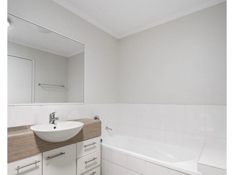 13/30 Oakey Flat Road, Morayfield QLD 4506