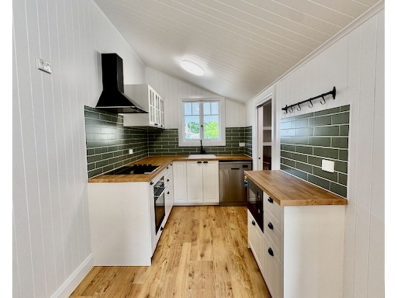 2 Willey Street, Ipswich QLD 4305