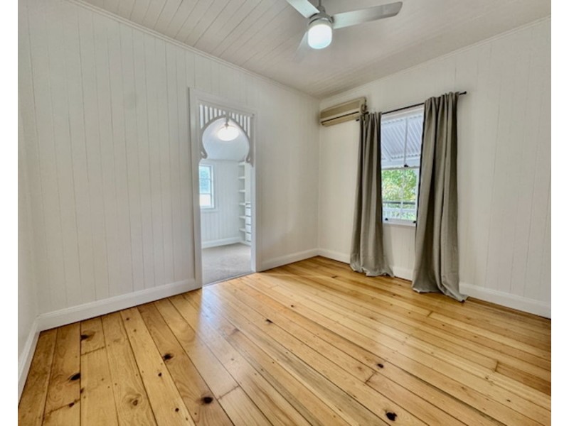 2 Willey Street, Ipswich QLD 4305