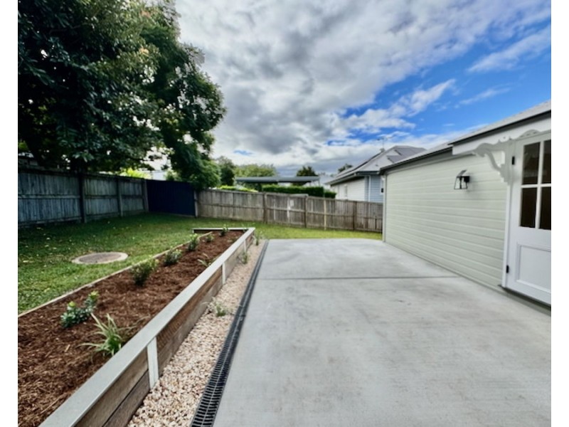 2 Willey Street, Ipswich QLD 4305