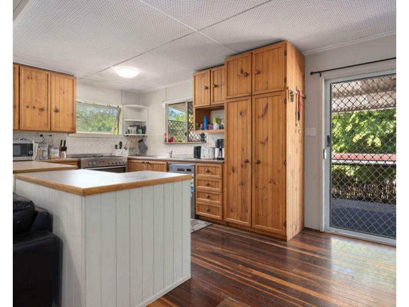 14 Ipswich Street, Riverview QLD 4303
