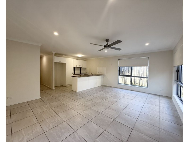 6 Georgina Place, Brassall QLD 4305