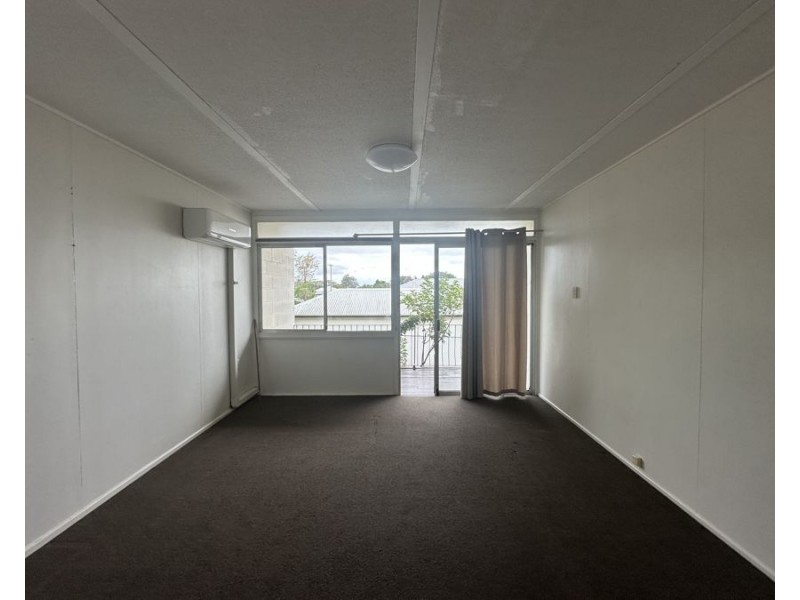 2/7 Tower St, Eastern Heights QLD 4305