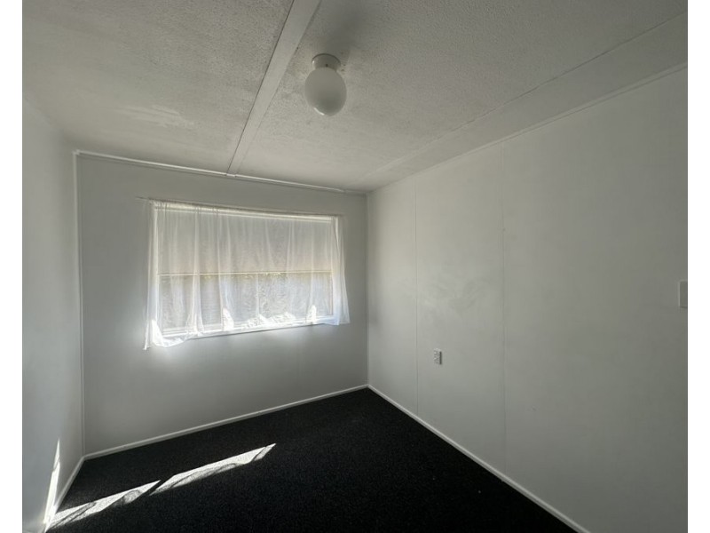 2/7 Tower St, Eastern Heights QLD 4305