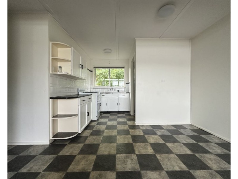 2/7 Tower St, Eastern Heights QLD 4305