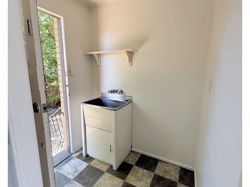 2/7 Tower St, Eastern Heights QLD 4305