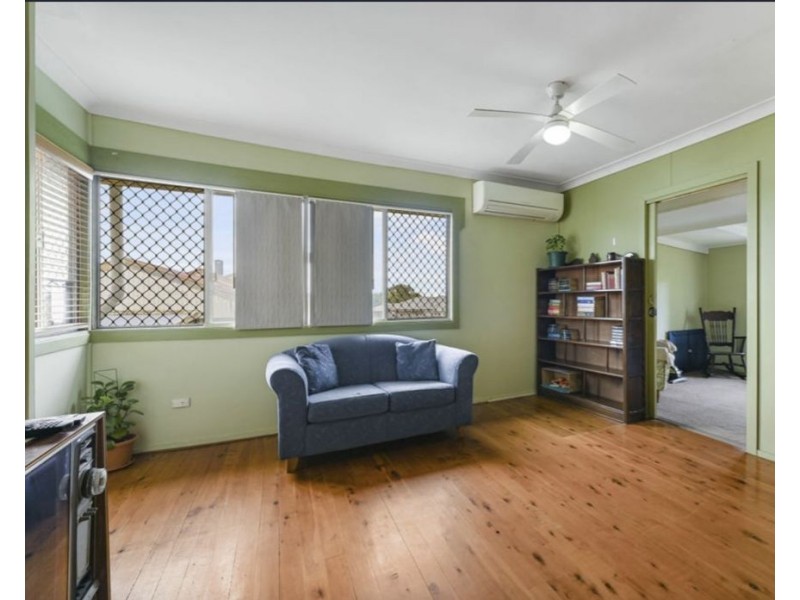 2 Monash Street, Newtown QLD 4350
