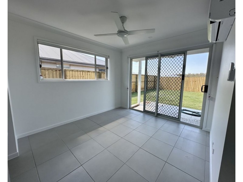 16 Gilmore Street, Walloon QLD 4306