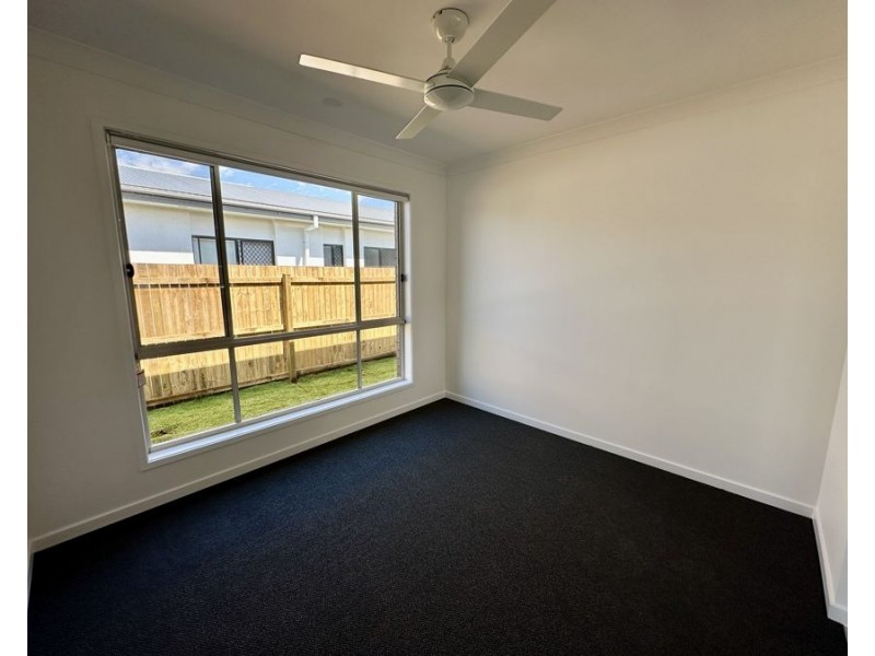 16 Gilmore Street, Walloon QLD 4306
