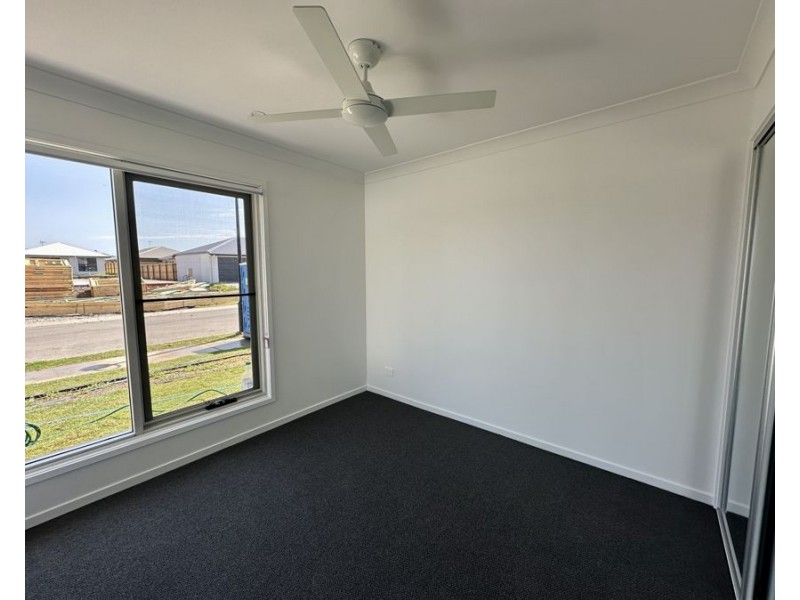 16 Gilmore Street, Walloon QLD 4306