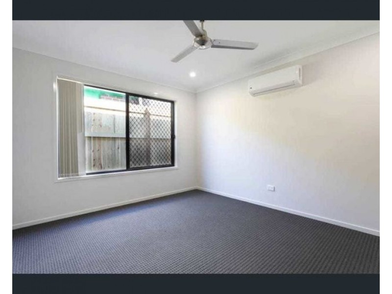 67 Dubai Cct, Spring Mountain QLD 4124