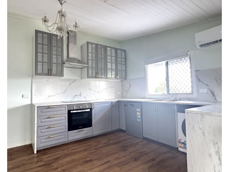 3 Simpson Street, North Ipswich QLD 4305